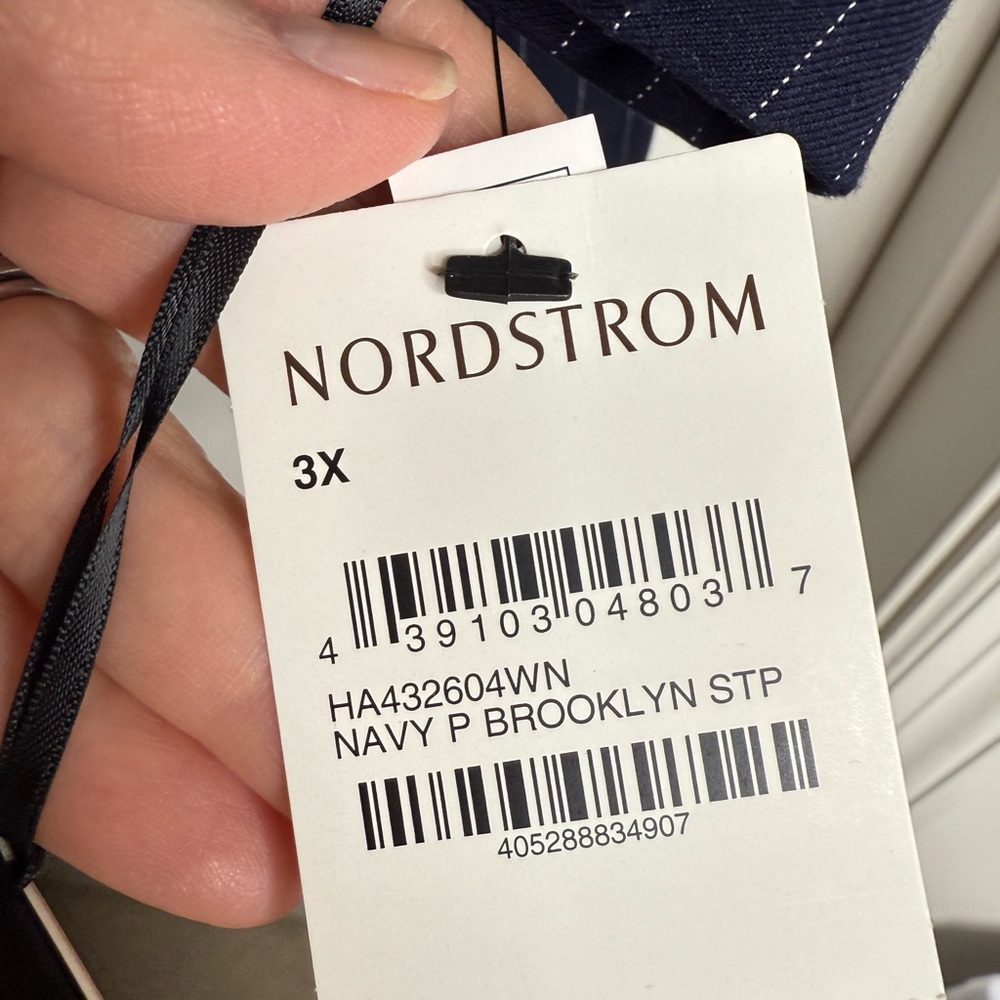 Women’s NWT Halogen/ Nordstrom Navy Pin  Striped Blazer, 3X - Picture 9 of 14